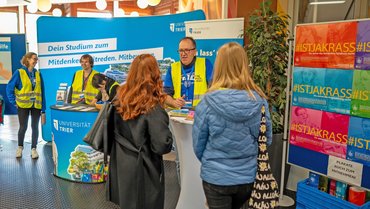 Infostand Zentrale Studienberatung