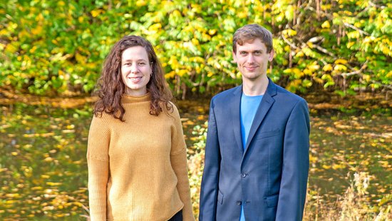 Für ihre innovativen Lehrprojekte haben Theres Matthieß und David Frantz eine Förderung durch den Teaching Incentive Fund erhalten. Ebenfalls gefördert werden Projekte von Lea Katharina Kumkar und Diego De Brasi (nicht im Bild).