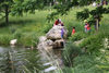 Kinder am Teich Kinder am Teich