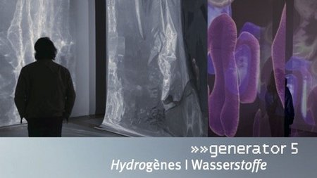»» generator 5: Hydrogénes | Wasserstoffe   Eröffnung: 03.12.2025, 18:00 Uhr | Hörsaal 11/12, mit anschließendem Ausstellungsbesuch. Anschrift: Universität Trier, Campus II, Behringstr. 21, 54296 Trier