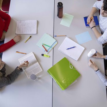 Studierende in der Bibliothek