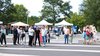 Gäste beim Sommerfest