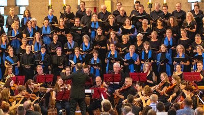 Chor und Orchester der Uni Trier bei einem Konzert