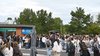 Schülerinnen und Schüler auf dem Campus der Universität am Infotag 2026.