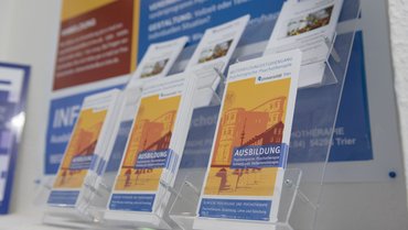 Materialien und interner Login