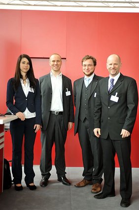Meike Endres, Ralf Schepers, Prof. Dr. Ingo Timm und Dr. Axel Kalenborn (von links) gehören zum Team der Wirtschaftsinformatik der Universität Trier bei der Cebit in Hannover