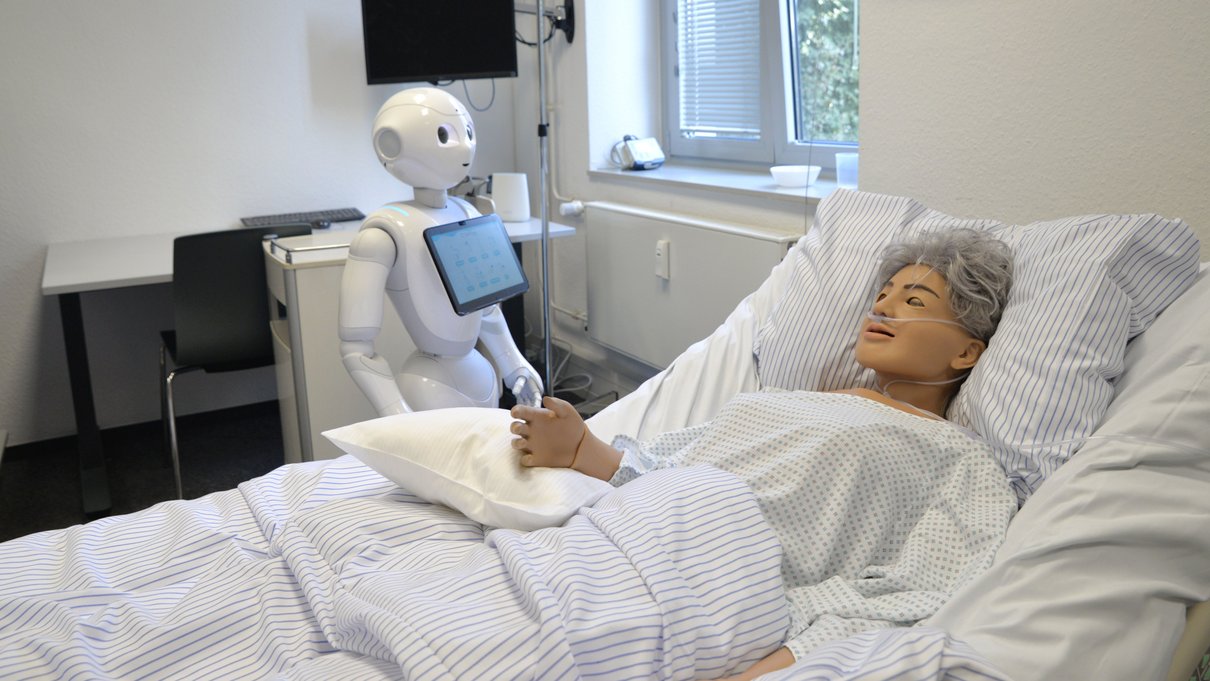 Pflegeroboter am Krankenbett