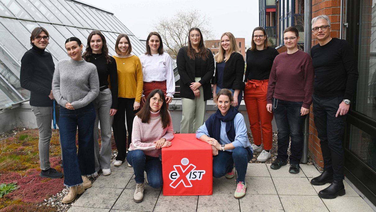 [Translate to Englisch:] Gruppenfoto zum Exist Women Programm