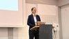 : JProf Staub bei der Begrüßung der Schülerinnen und Schüler zum Landesfinale des Informatik-Bibers 