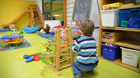 In den frisch renovierten Räumen der Krabbelstube an der Universität Trier findet sich alles, was Kinderherzen höherschlagen lässt.