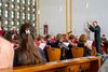 Dirigent mit Orchester