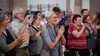 Standing Ovation direkt nach dem Erklingen des letzten Tons.