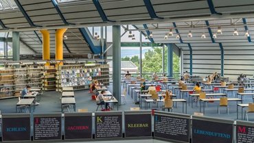 [Translate to Englisch:] Lesesaal Bilbiothek Uni Trier